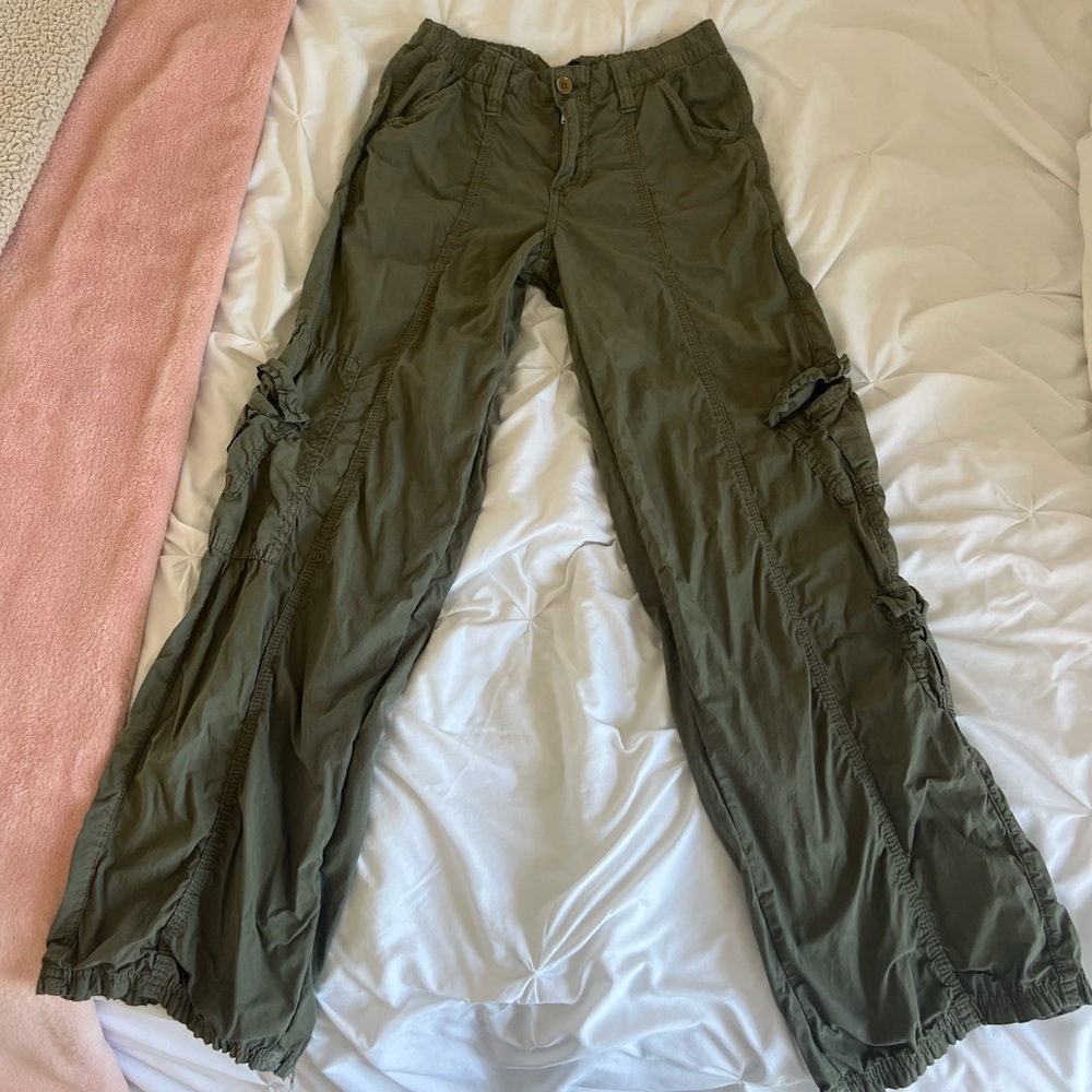 green cargo pants